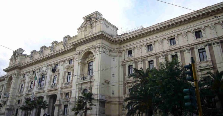 Sede del Ministero dell'Università e della Ricerca. Edilizia scolastica. Finanziamenti per bonifica dall'amianto