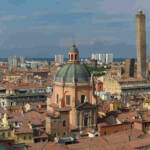 Vista della città di Bologna
