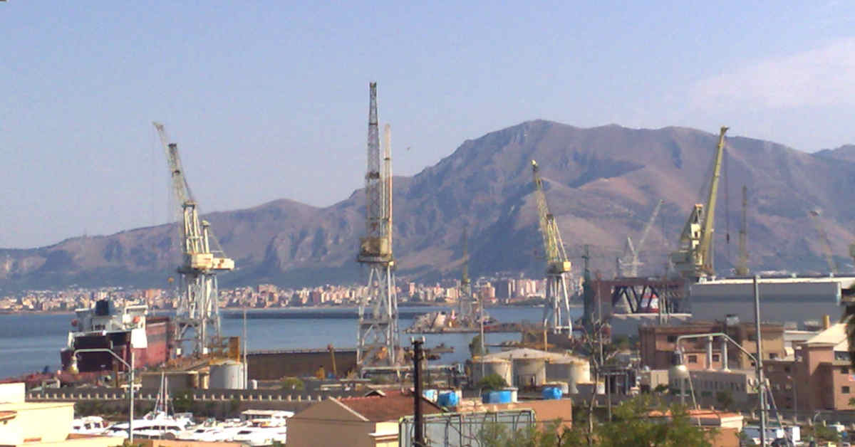 Vista cantieri navali Palermo